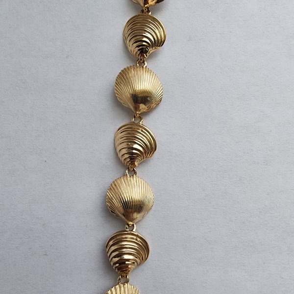 Scallop Shell Bracelet in 14 Karat Yellow Gold - Image 3