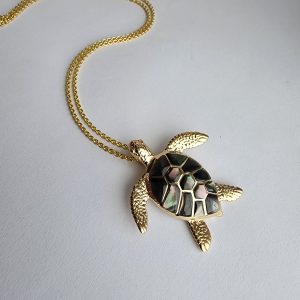 Turtle Pendant in 14 Karat Gold with Mother of Pearl Inlay