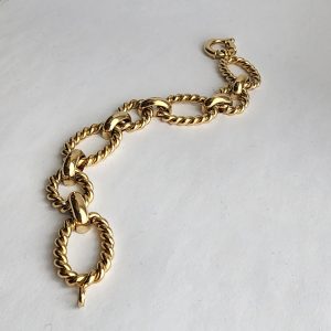 Twisted Link Bracelet in 14 Karat Gold